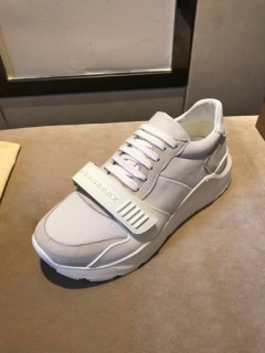 버** 오버솔 스니커즈