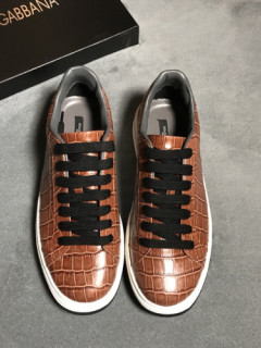 돌***** 크록 레더 스니커즈