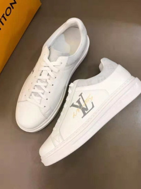 루이** 스니커즈