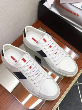 프** 스니커즈