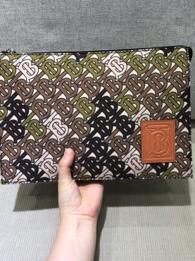  2020 TB Nylon & Leather Clutch Bag , 29cm - 버** 2020 TB 남여공용 나일론&레더 클러치백 ,BURB0404,29cm,브라운