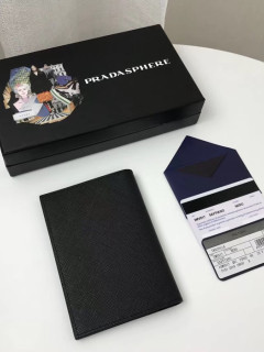  프** 사피아노 Saffiano Passport Case , 2MV017 - 프** 사피아노 남여공용 여권지갑 PRAW0148,14CM.블랙,블루
