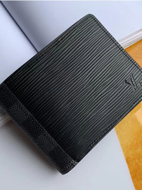 [LOUIS VUITTON]루이** 멀티플 월릿 M67896