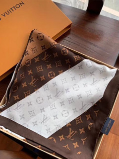 루이** 스카프 260