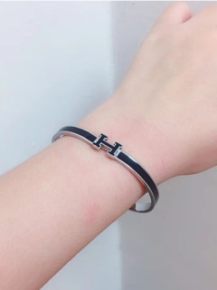 에*** 클릭아슈H 팔찌 24