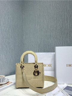 디* 레이디 자수백 D22590-4 2020/신상