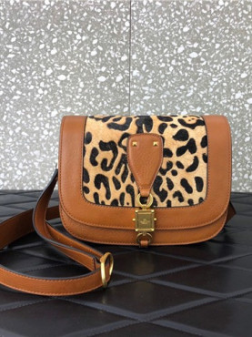 발렌** GARAVANI ROCKSTUD 숄더백 V0037-4 2020/신상
