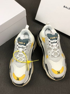 발렌*** 트리플S 남여공용 스니커즈 A717638360