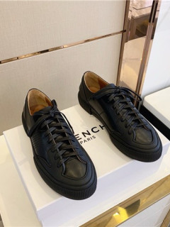 GIVENCHY 지** 남성용 스니커즈신상