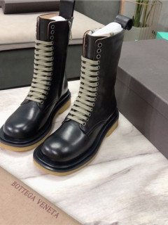 BOTTEGA VENETA 보**베** 여성용 부츠 V989001 2020/신상