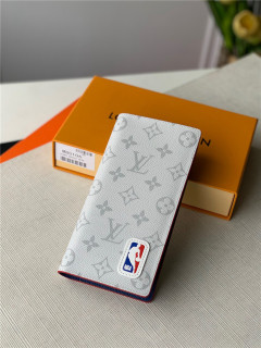 루이** NBA 멀티플 모노그램 장지갑