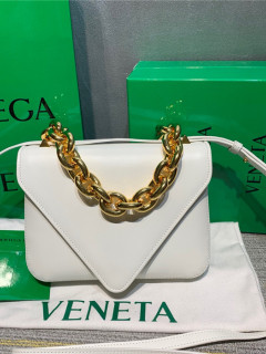 BOTTEGA VENETA 보**베** 마운트백 B19120