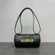발렌*** 발렌*** 가십 BB장식 텍스처 숄더백 B59056