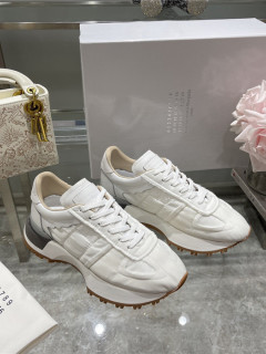  메* 마르지** 남여공용 스니커즈 M90669