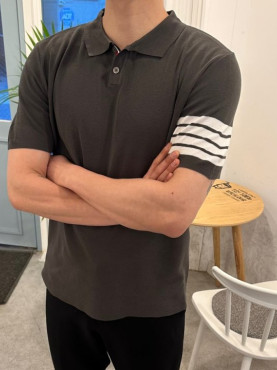  톰*** 사선완장 카라 반팔니트