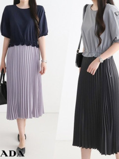  프** Pleated skirt line short sleeve long dress